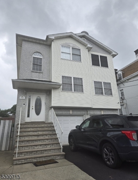 712 Grove St in Elizabeth, NJ - Building Photo