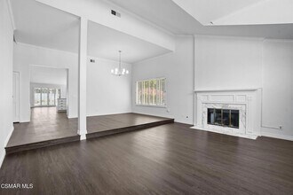 1142 Earlham Ct in Oak Park, CA - Building Photo - Building Photo
