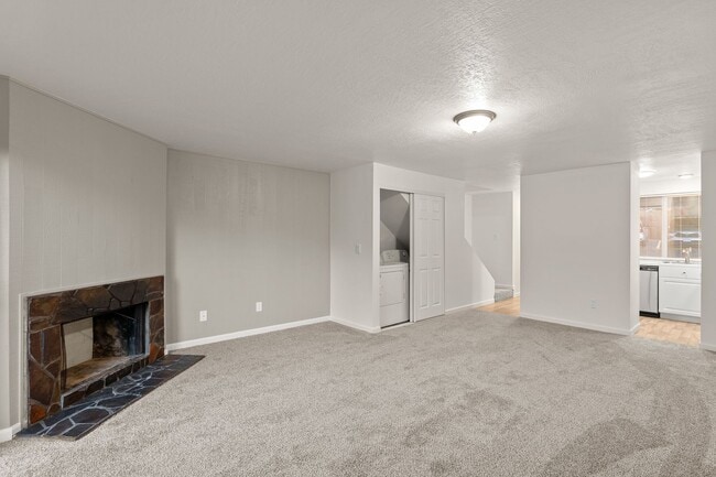 12355 SW Walnut St in Portland, OR - Building Photo - Building Photo
