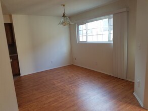 1111 S Corning St in Los Angeles, CA - Building Photo - Building Photo