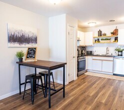 3311 N Lakeharbor Ln, Unit #206 in Boise, ID - Building Photo - Building Photo