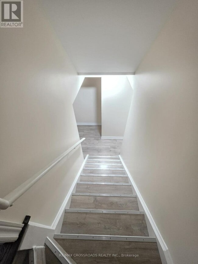 14 Schoolbridge St in Ajax, ON - Building Photo - Building Photo