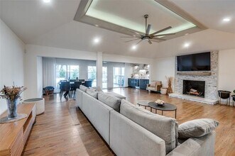 6616 St Anne St in Dallas, TX - Building Photo - Building Photo