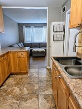 2236 Warrick St in Lake Station, IN - Foto de edificio - Building Photo