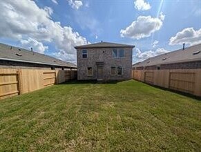 10406 Rocky Trl in Beasley, TX - Building Photo - Building Photo