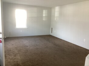 260 Newfield Ave in Bridgeport, CT - Building Photo - Building Photo