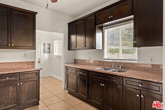 2928 Walton Ave in Los Angeles, CA - Building Photo - Building Photo