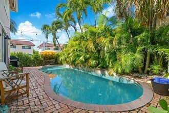 203 Washingtonia Ave in Lauderdale-by-the-Sea, FL - Building Photo - Building Photo