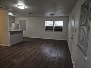 7300 Bennett Ave in Austin, TX - Building Photo - Building Photo