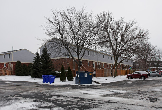 Woodlands in Brockport, NY - Foto de edificio - Building Photo