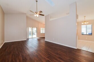 1048 Vernon Loop in Oviedo, FL - Building Photo - Building Photo