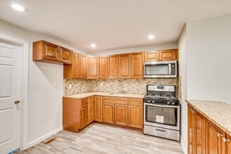 428 Division St in Perth Amboy, NJ - Building Photo - Building Photo