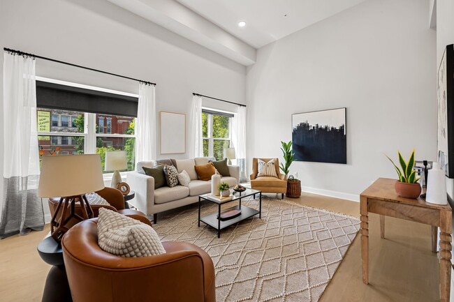 600 N Howard St, Unit 204 in Baltimore, MD - Building Photo - Building Photo