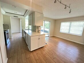 6401 NE 7th Ave in Boca Raton, FL - Building Photo - Building Photo