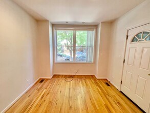 3629 N Wayne Ave, Unit 1 in Chicago, IL - Building Photo - Building Photo
