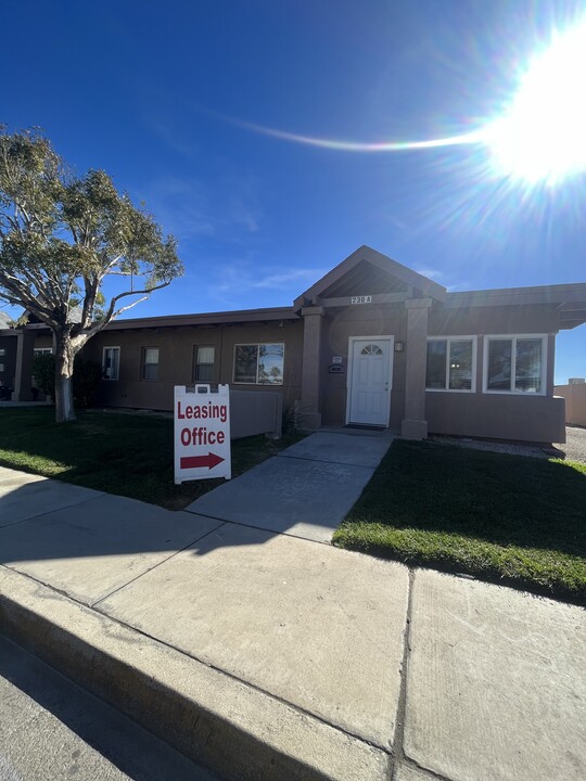 Desert Oasis Apartments in Ridgecrest, CA - Building Photo