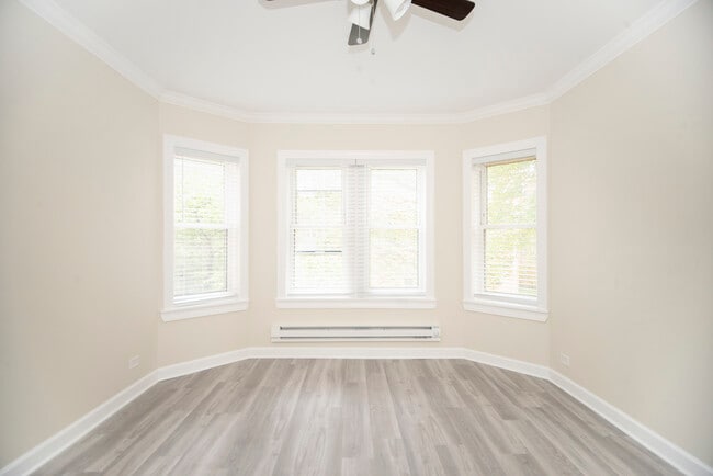 646 W Roscoe St in Chicago, IL - Building Photo - Building Photo
