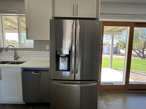 2013 E Solar Dr in Phoenix, AZ - Building Photo - Building Photo