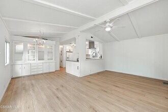 91 Sherwood Dr in Westlake Village, CA - Building Photo - Building Photo