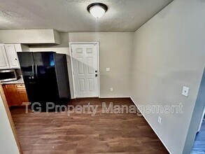 8214 Herlong Rd in Jacksonville, FL - Building Photo - Building Photo