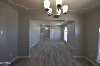 1624 Vista Real Dr in El Paso, TX - Building Photo - Building Photo