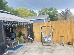 1204 E Lambright St in Tampa, FL - Building Photo - Building Photo