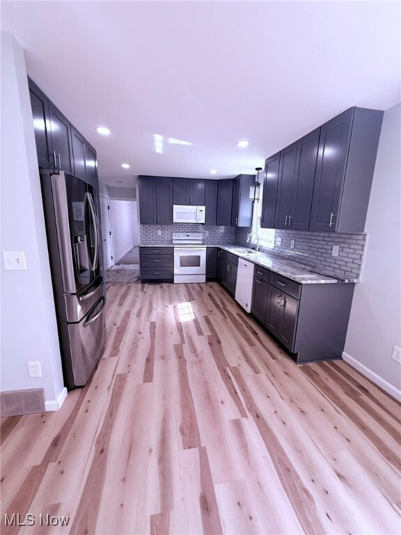 6686 Hythe St NW in Canton, OH - Building Photo - Building Photo