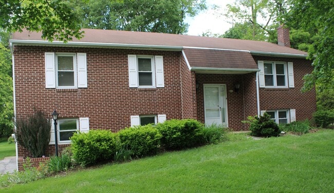 property at 951 Cape Horn Rd