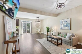 270 Milkweed Dr in Allentown, PA - Building Photo - Building Photo