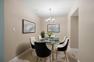 807 S 12th St in Fort Pierce, FL - Building Photo - Building Photo