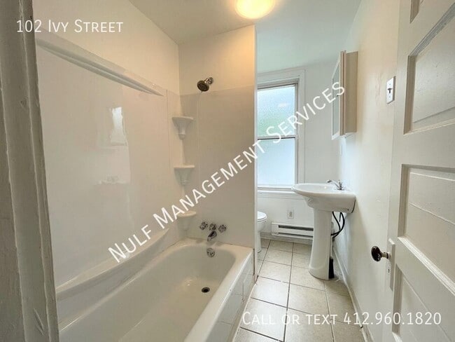102 Ivy St in Turtle Creek, PA - Building Photo - Building Photo