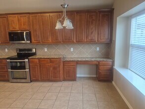 709 Shady Meadow Ln in Glenn Heights, TX - Building Photo - Building Photo