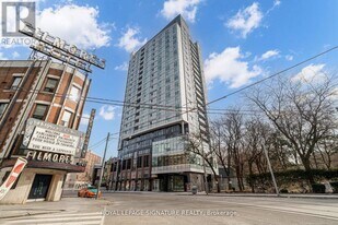 219 Dundas St E in Toronto, ON - Building Photo