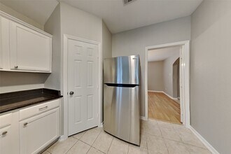 32331 Summer Park Ln in Conroe, TX - Foto de edificio - Building Photo