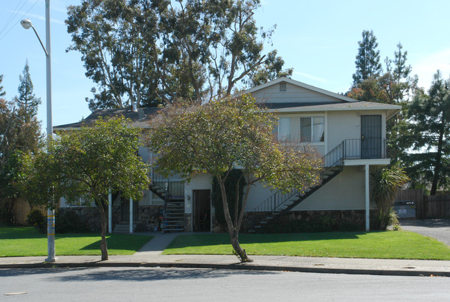 7860 Driftwood Ter in Gilroy, CA - Building Photo - Building Photo