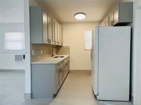 13390 NE 6th Ave in North Miami, FL - Building Photo