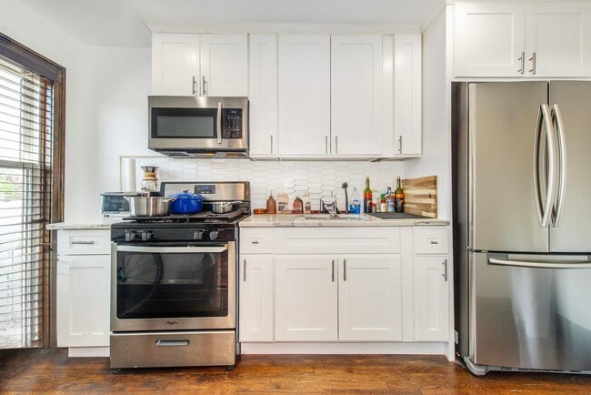 552 Jersey Ave in Jersey City, NJ - Building Photo - Building Photo