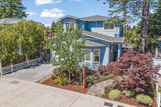 property at 513 Hill St