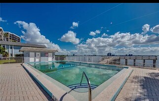 3368 N Key Dr in North Fort Myers, FL - Building Photo