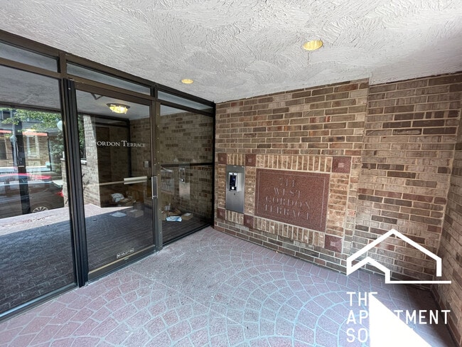 744 W Gordon Ter, Unit 3 in Chicago, IL - Building Photo - Building Photo