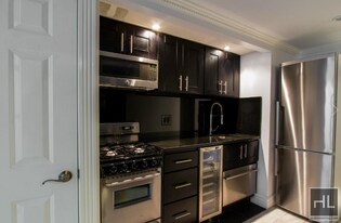 West 53rd Street, Unit A in New York, NY - Building Photo