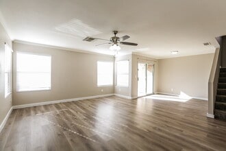 6373 Rose Tree Ln, Unit 67104 in Las Vegas, NV - Building Photo - Building Photo