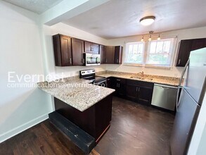 142 Gordon Terrace, Unit 14 in Nashville, TN - Foto de edificio - Building Photo