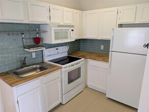 934 Michigan Ave in Miami Beach, FL - Building Photo - Building Photo