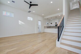 3206 Live Oak St in Houston, TX - Building Photo - Building Photo