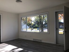 7101 Fordshire Ln in Hazelwood, MO - Building Photo - Building Photo