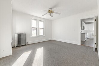 33 Pearl St-Unit -2 in Natick, MA - Building Photo - Building Photo