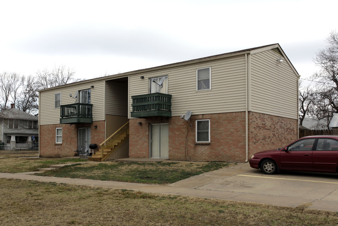 432 S Creek Ave in Bartlesville, OK - Foto de edificio