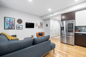 10 Taber St in Boston, MA - Building Photo - Building Photo