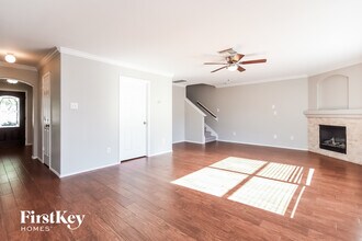 12902 Trail Hollow Ct in Pearland, TX - Foto de edificio - Building Photo